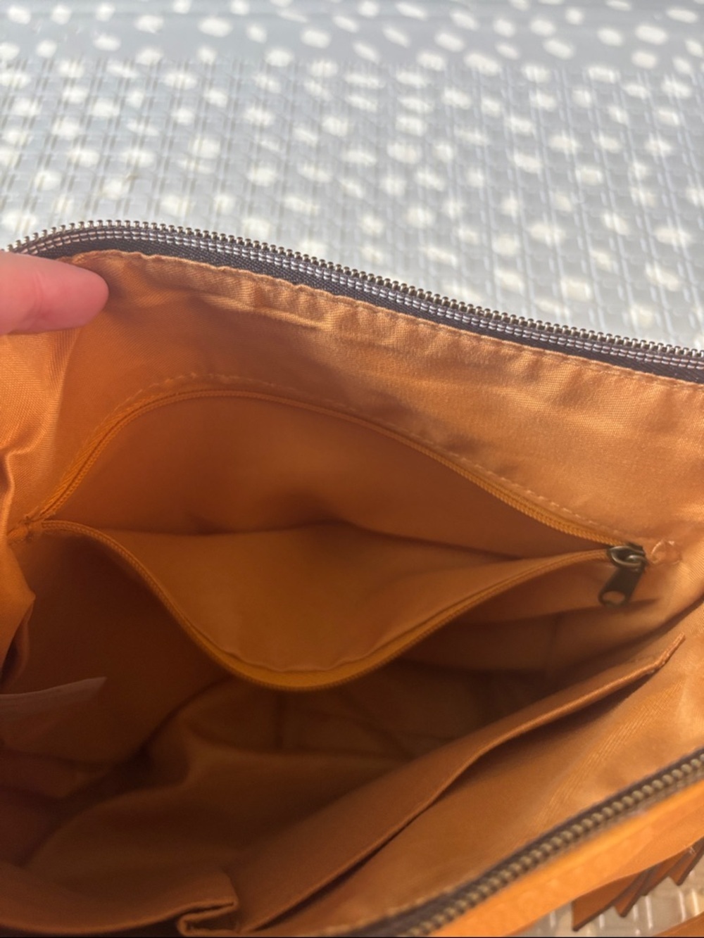 Mustard Yellow Purse - Picture 11 of 12